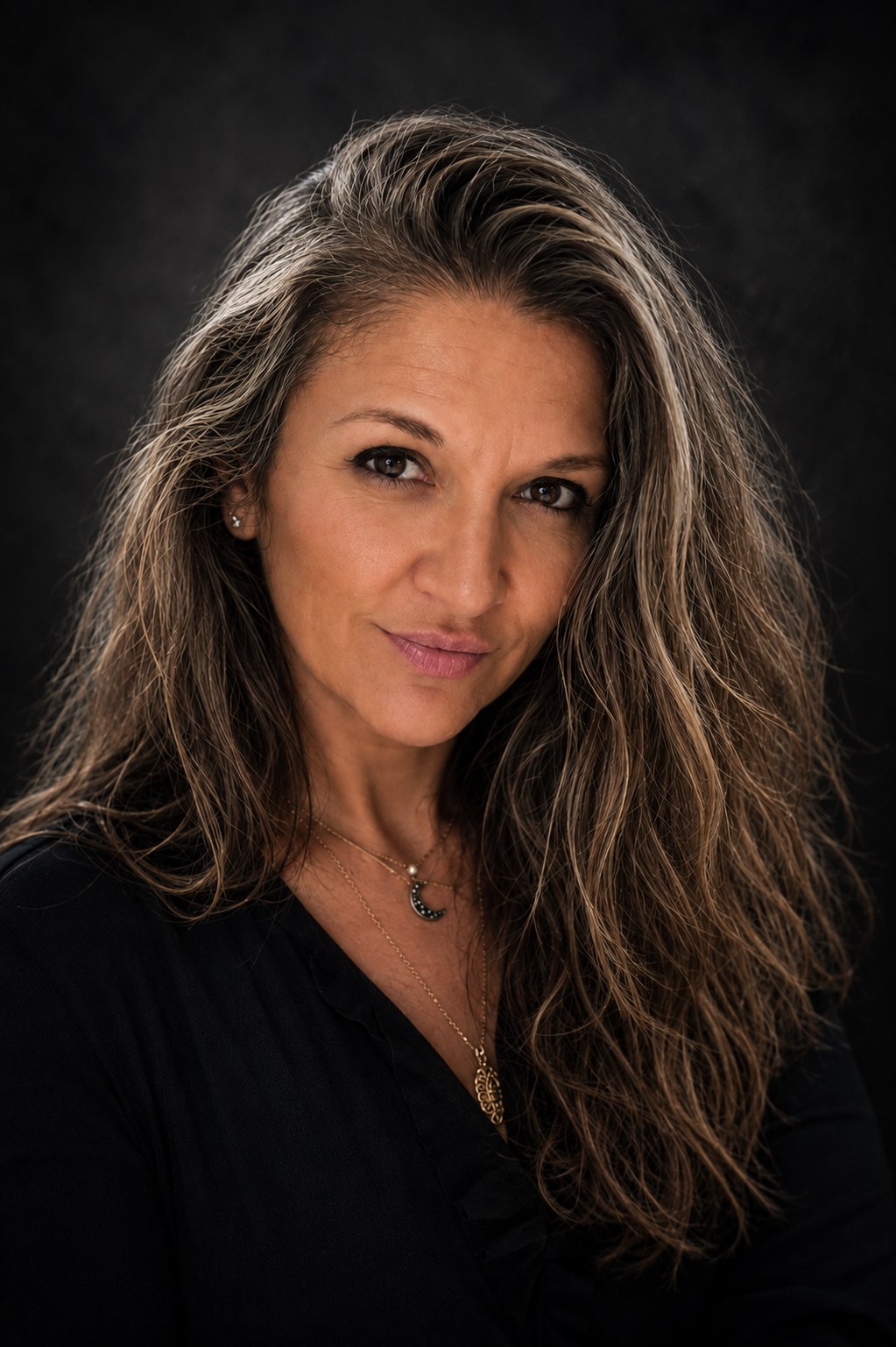 Andreea Austen — Author Andreea Austen, author.